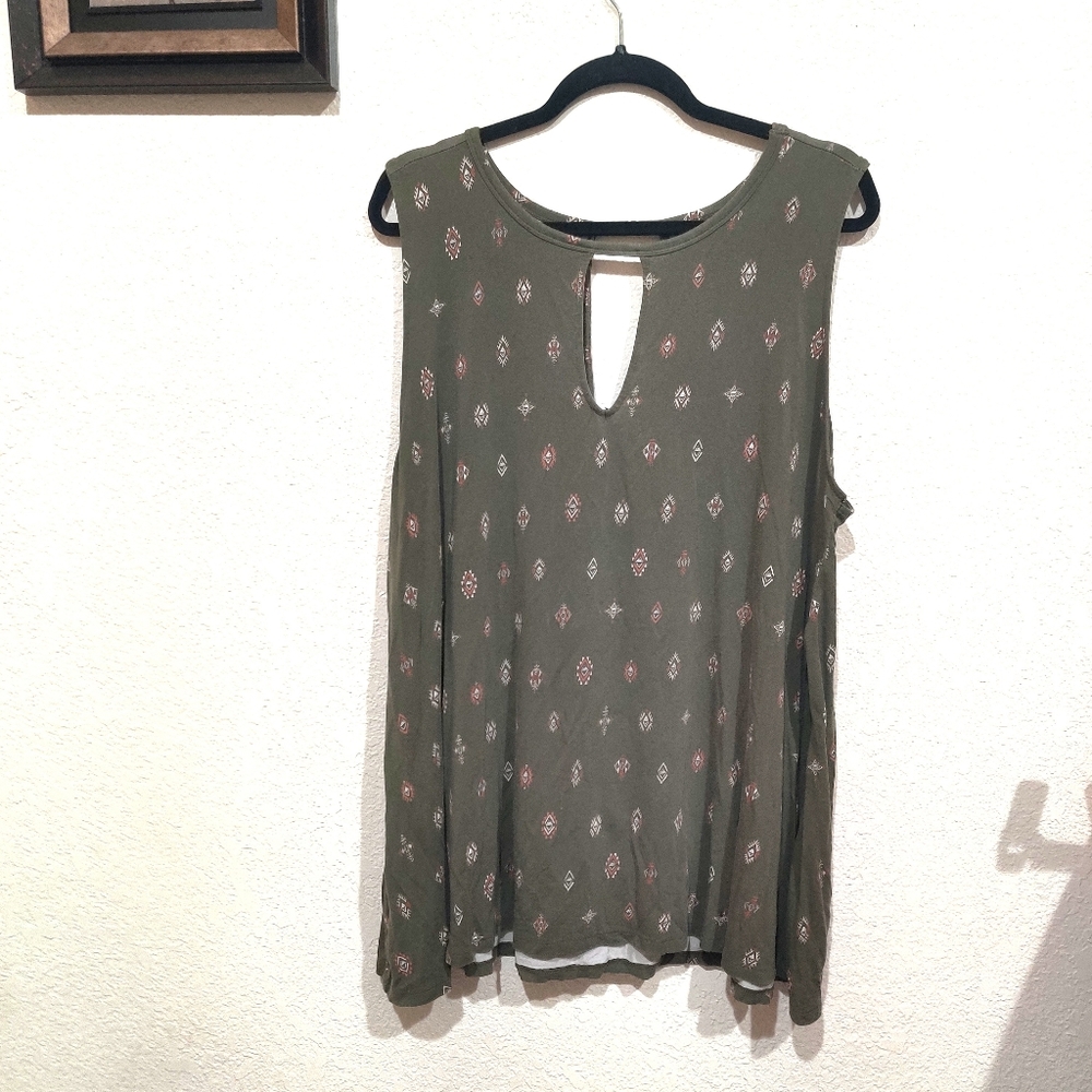 Torrid 4x Forest Green With Decor Blouse